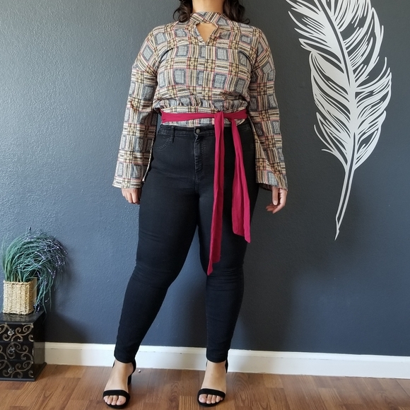 Willow & Root Winged Sleeve Top - Picture 3 of 5